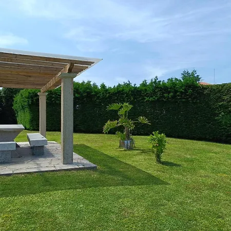 Preciosa Casa Con Aparcamiento A 1km De La Toja Сasa de vacaciones O Grove